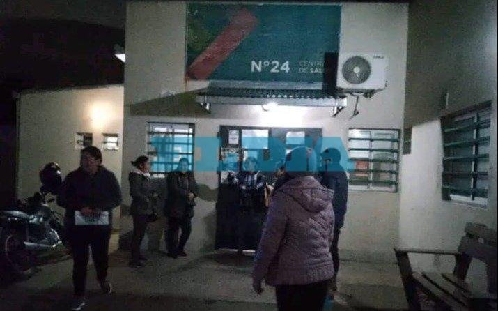 "Estamos abandonados": vecinos de El Peligro denuncian falta de médicos e insumos en la salita